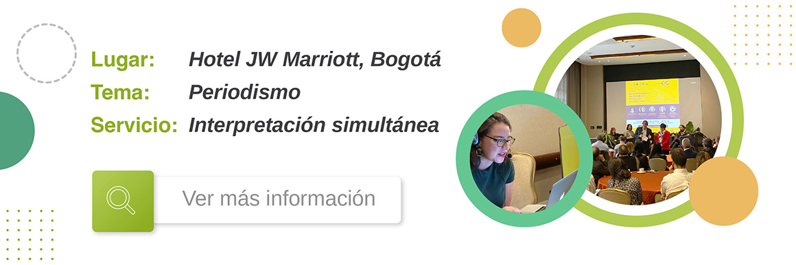 Intérprete simultánea en un salón de eventos